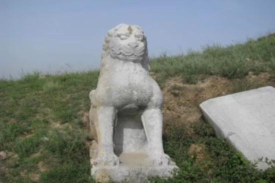 1 million yuan reward for stolen stone lions