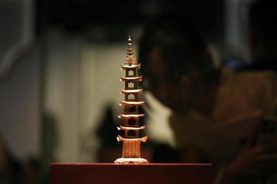 300 artifacts from Shanghai's tallest pagoda exhibited