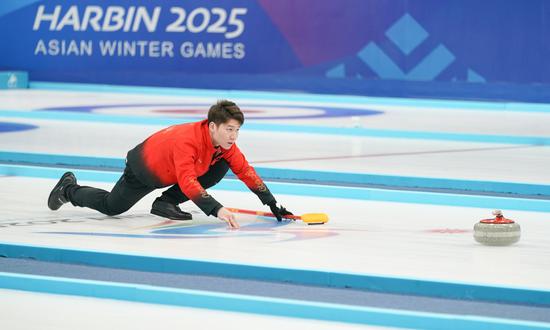 Chinese athletes claim first victory at Asian Winter Games