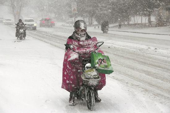 Blue alert as cold wave grips country