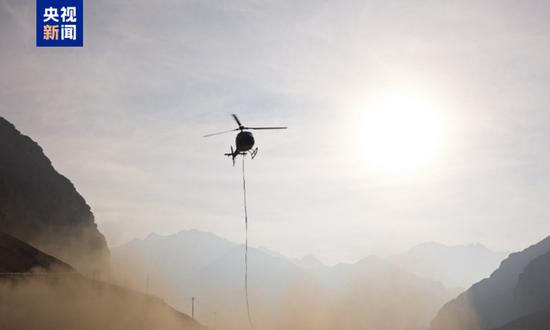 China's first helicopter-borne electromagnetic detection system completes high-altitude geological survey
