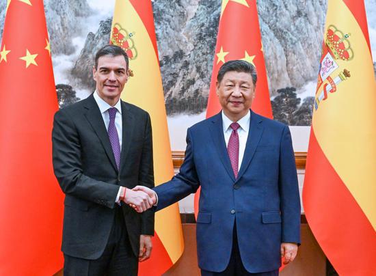 Chinese President Xi Jinping meets with Spanish Prime Minister Pedro Sanchez at the Diaoyutai State Guesthouse in Beijing, capital of China, April 11, 2025. (Xinhua/Rao Aimin)