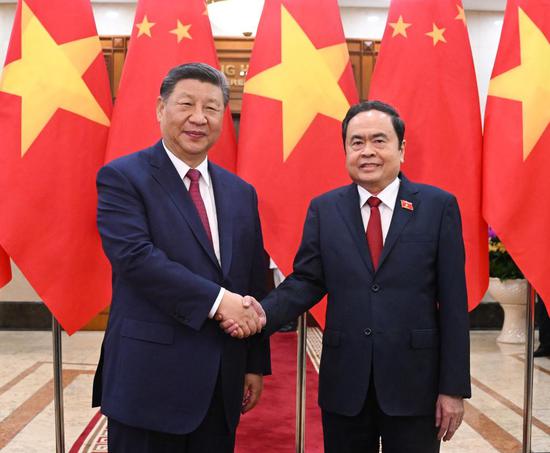 Xi urges China, Vietnam to jointly march toward modernization