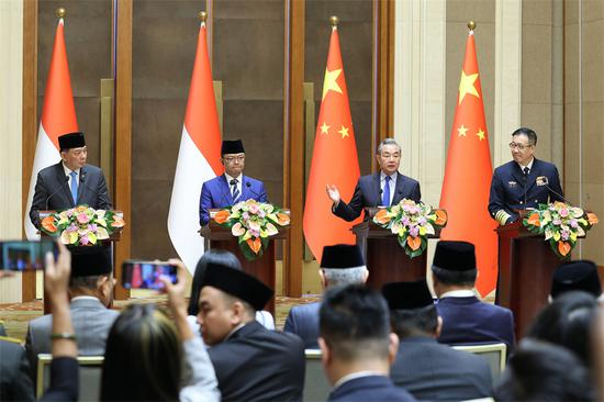 China, Indonesia hold ministerial talks