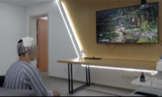 Teen epilepsy patient plays games via brain-computer interface implant