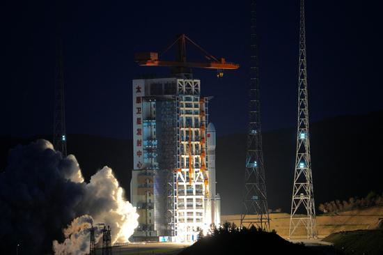 China launches internet satellite group