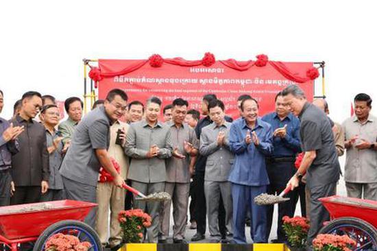 Cambodia, China complete Mekong bridge linking Kratie