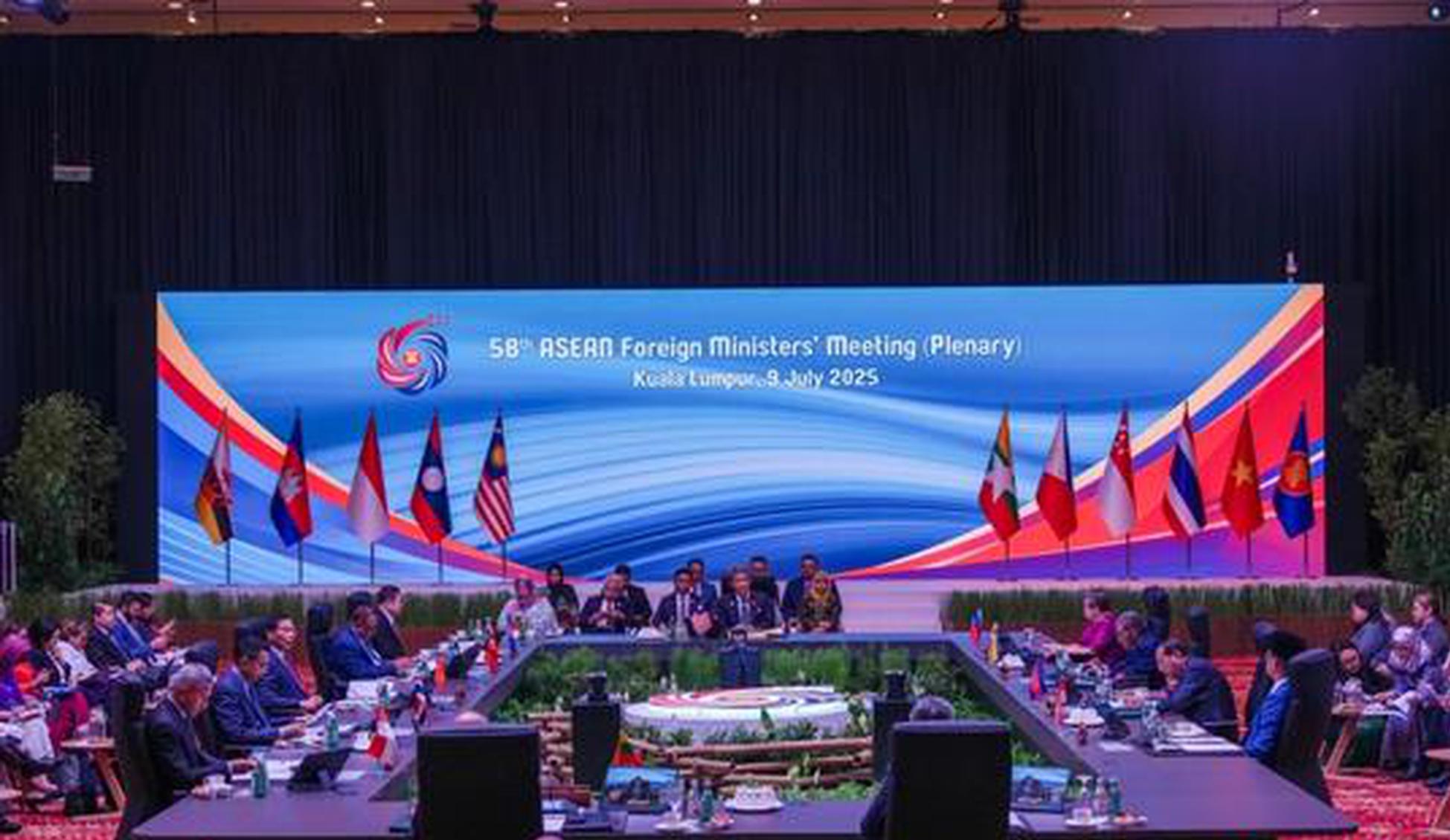 ASEAN accelerates de-dollarization