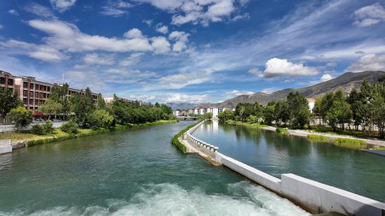 Prospering Xizang sees surge in overseas visitors