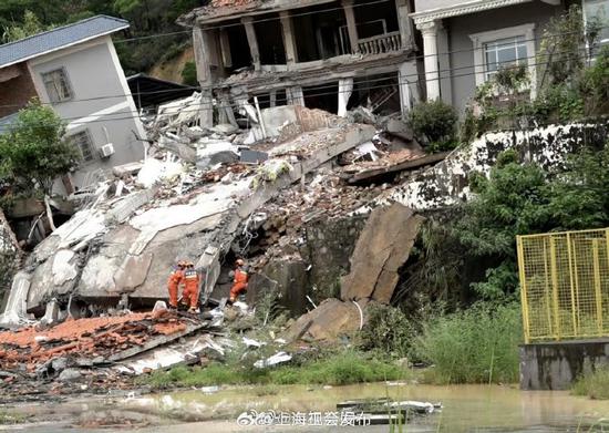 7 rescued, 7 missing after landslide hits Guangzhou village