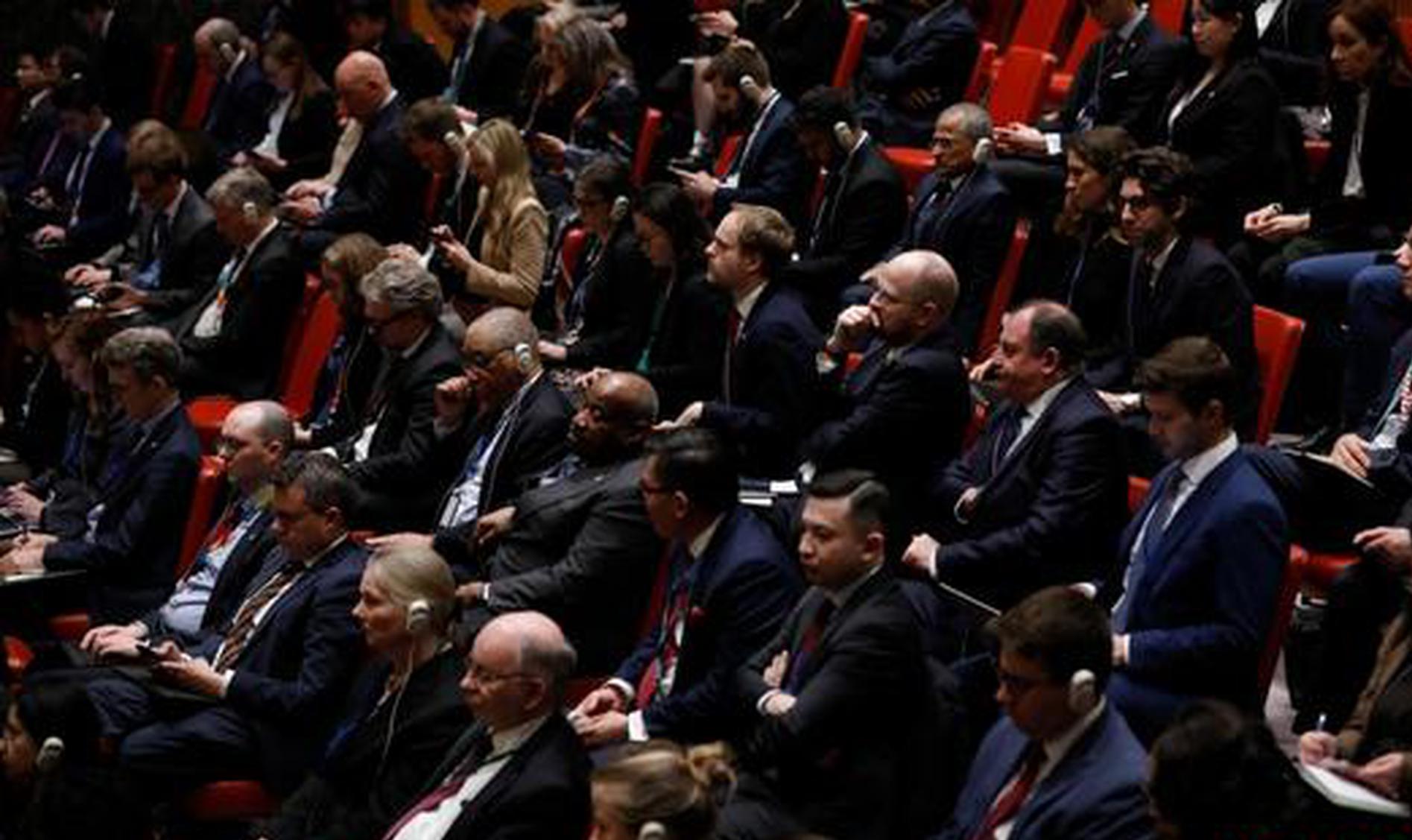 Diplomatic solution for Ukraine crisis sought