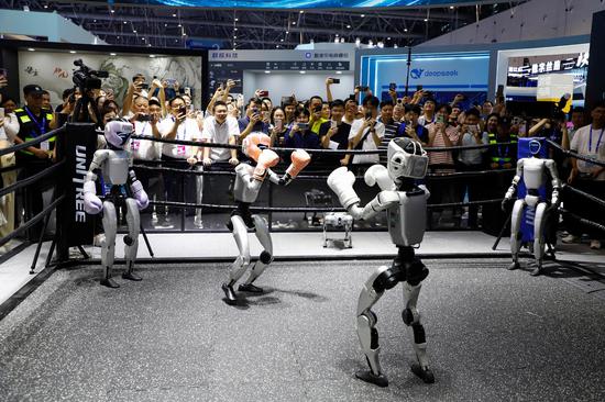Humanoid robot boxing competition showcased at 4th Global Digital Trade Expo in Hangzhou