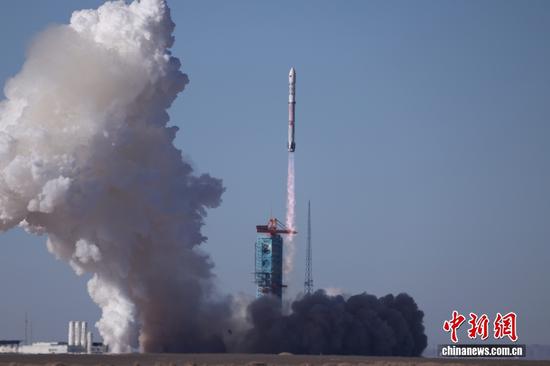 ZQ-3 Y1 rocket took off for maiden flight from the Dongfeng Commercial Aerospace Innovation Test Zone at noon time on December 3, 2025. (Photo provided to China News Network)