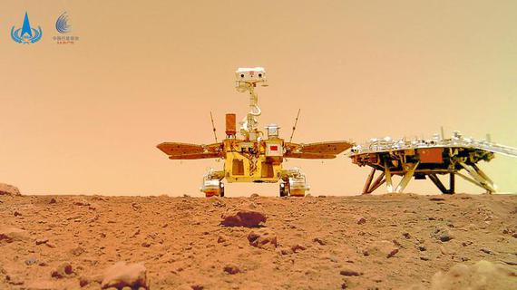 A selfie of China's first Mars rover Zhurong with the landing platform. (File photo/Xinhua)