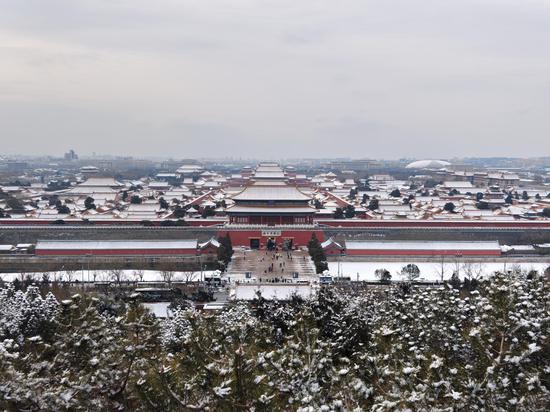 First snow in 2026 hits Beijing