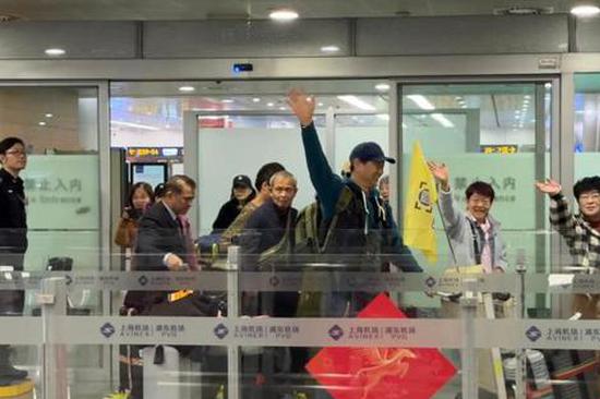 Flight from Dubai lands safely in Shanghai after war-triggered suspension in Middle East