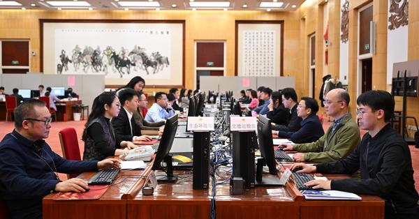 Chinese lawmakers submit 226 proposals to annual legislative session