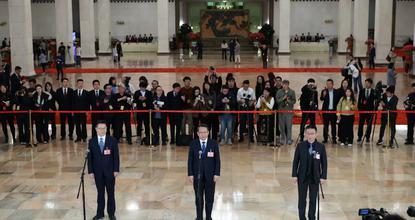 CPPCC members attend group interview ahead of closing meeting of annual session