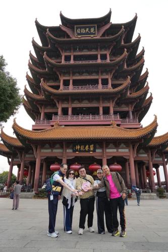 Tourists from Hong Kong recently enjoyed a five-day in-depth tour in Hubei province, immersing themselves in its natural landscapes and cultural heritage. (Photo provided to chinadaily.com.cn)