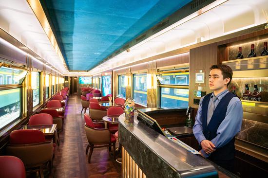 'New Oriental Express' tourist train to debut in Xinjiang
