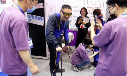 Service sector powers China's new engine of economic growth