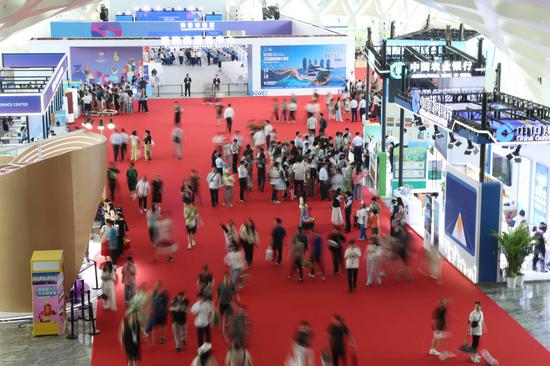 The 6th China International Consumer Products Expo opens to public