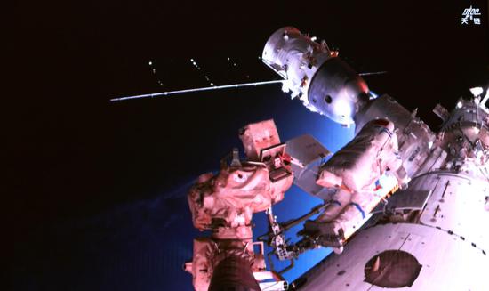 Shenzhou-21 astronauts complete third series of extravehicular activities