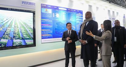 Mozambican president visits Qinghai Province to learn clean energy industry