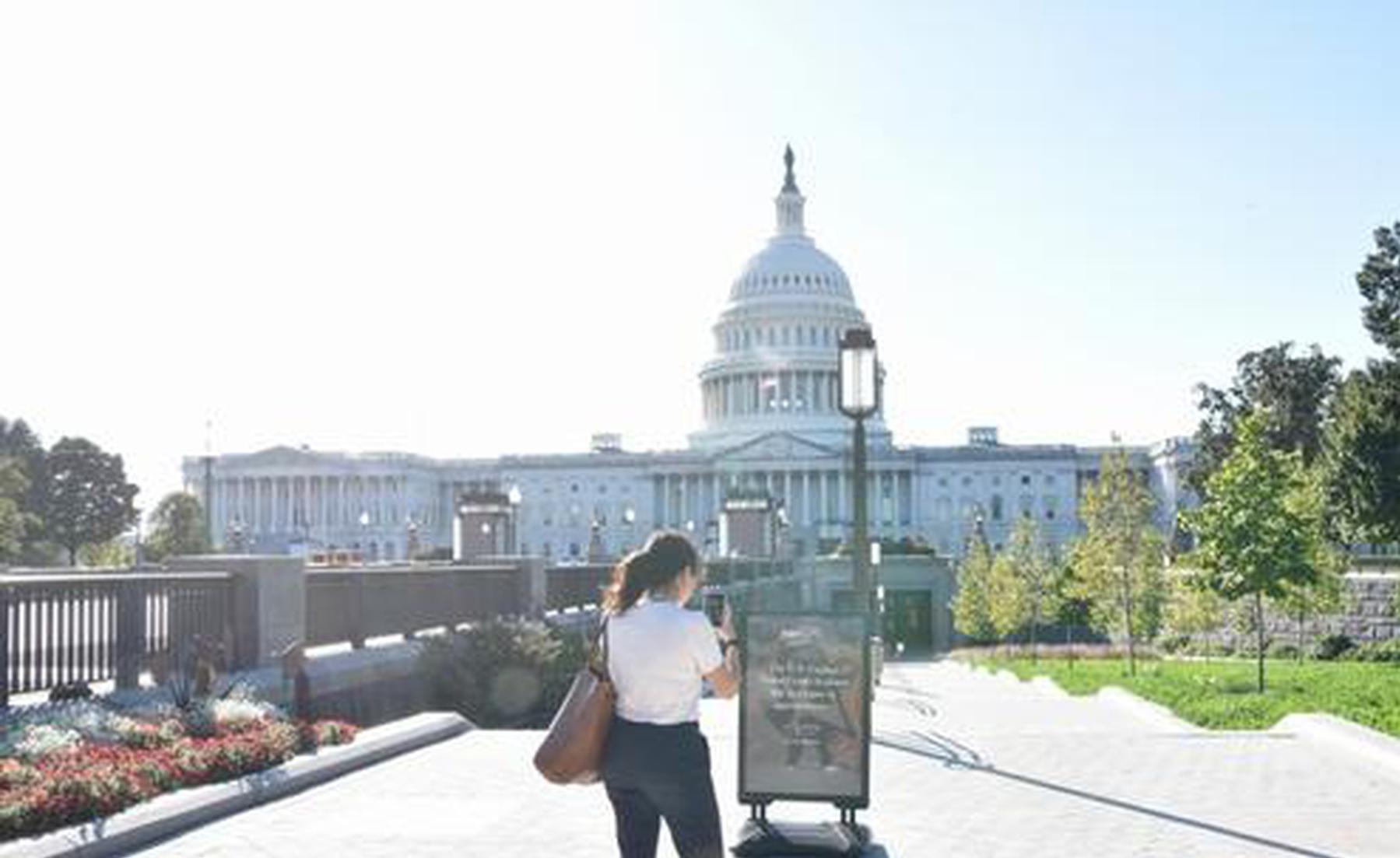 2 dead, 19 hospitalized after chemical leak at U.S. West Virginia plant