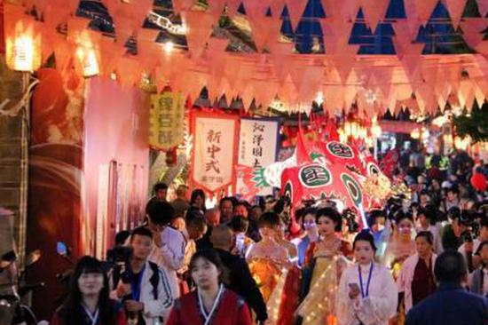 China's May Day box office edges up as 'Vanishing Point' tops holiday charts