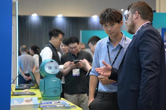 International Healthcare Week opens in Hong Kong, fueling healthcare breakthroughs