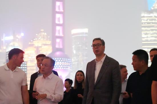 Serbian president visits Shanghai's Bund