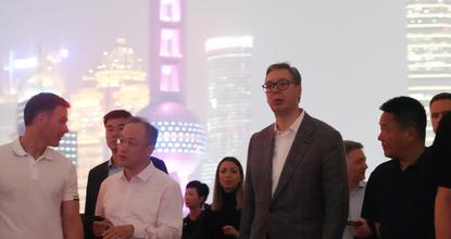 Serbian president visits Shanghai's Bund