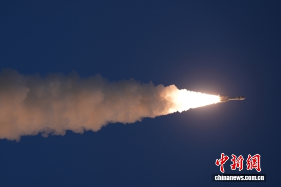 北京时间6月4日19时39分，我国在太原卫星发射中心使用长征六号改运载火箭，成功将千帆极轨11组卫星发射升空，卫星顺利进入预定轨道，发射任务取得圆满成功。此次任务是长征系列运载火箭的第648次飞行。尚宇航 摄