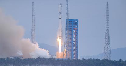China sends new batch of low-orbit internet satellites into space