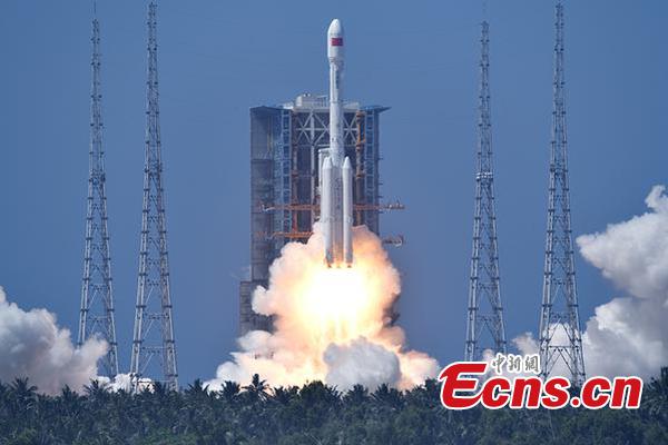 A modified version of the Long March-7 rocket carrying a new communication technology test satellite blasts off from the Wenchang Space Launch Site in south China's Hainan Province, June 23, 2026. (Photo: China News Service)