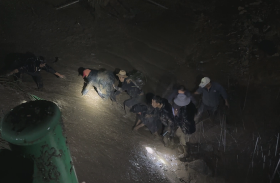 Flash floods force evacuation of 8,105 people in northwest China county