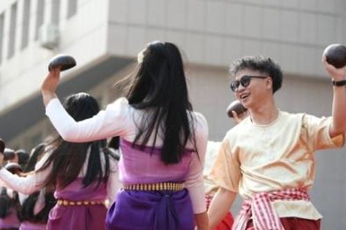China approves art therapy as new undergraduate major
