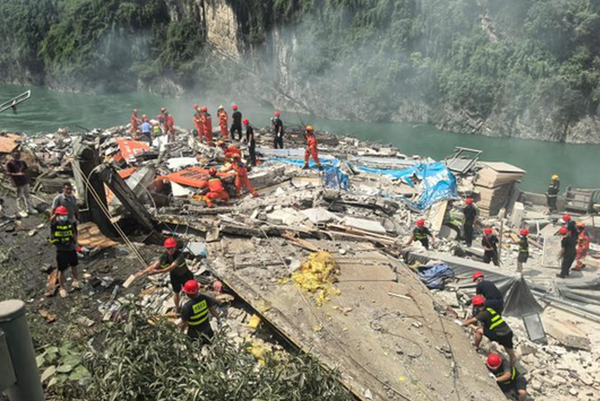 9 rescued after landslide hits SW China's Chongqing