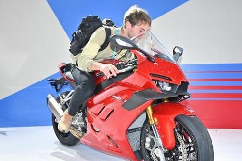 ZXMOTO unveils first electric motorcycle with 300 km range and 50 kW motor