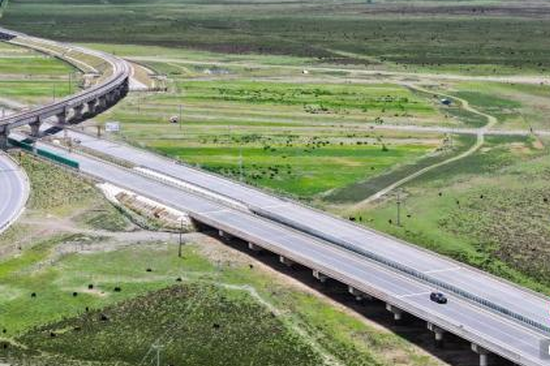 China's expressway network expands to 199,000 km