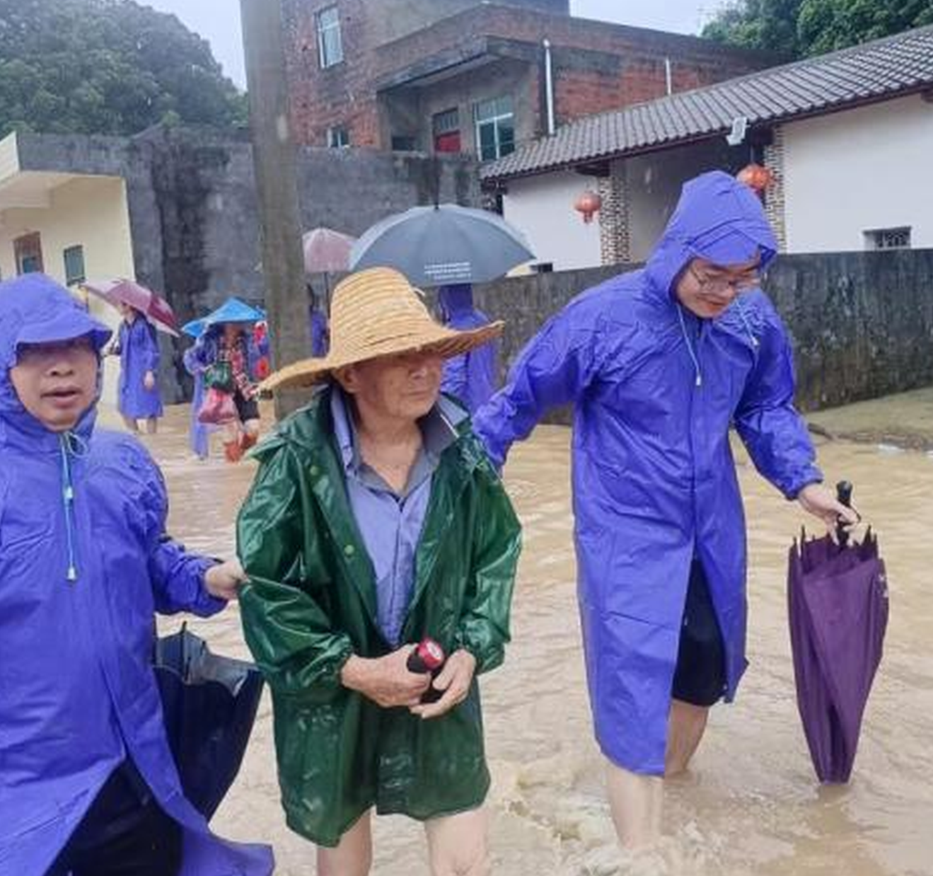 Guangdong town moves 239 residents to safety ahead of flood peak