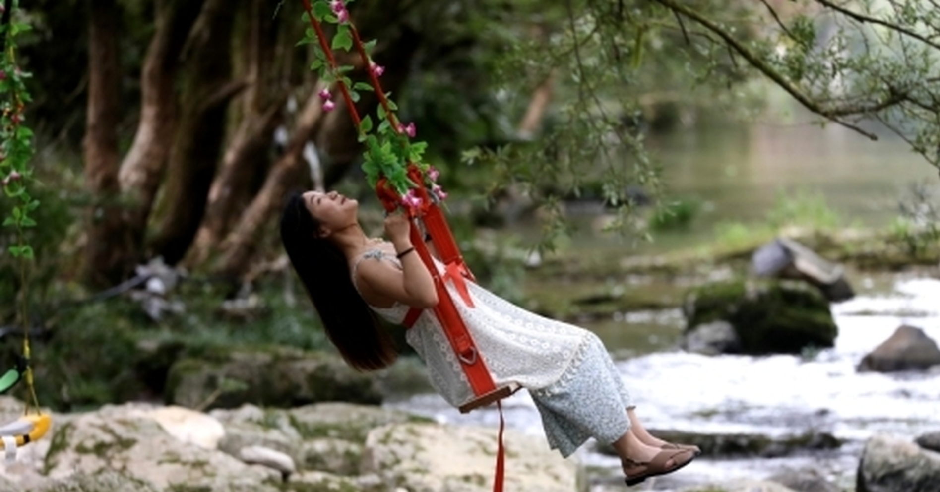 China's 'cool resources' spark summer tourism boom