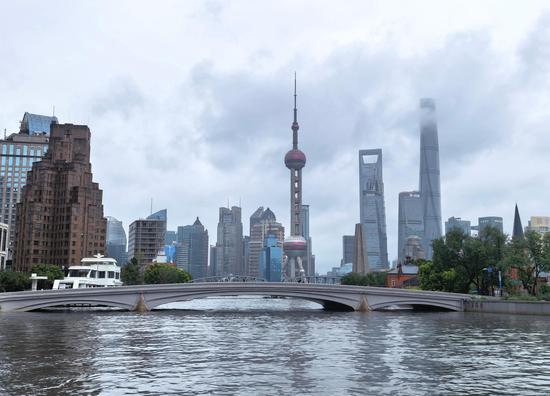 Typhoon Dolphin causes water level of Shanghai’s Suzhou Creek to rise sharply