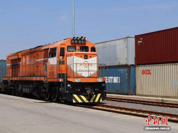 A fully loaded full-timetable China-Europe Railway Express departs from Zhengzhou, Henan province for Hamburg, Germany on August 10, 2026. (Photo: China News Service/Xie Yujing)