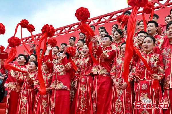A total of 260 couples participate in a group wedding in  Hefei City, capital of east China's Anhui Province, May 20, 2026. (Photo: China News Service/Han Suyuan)