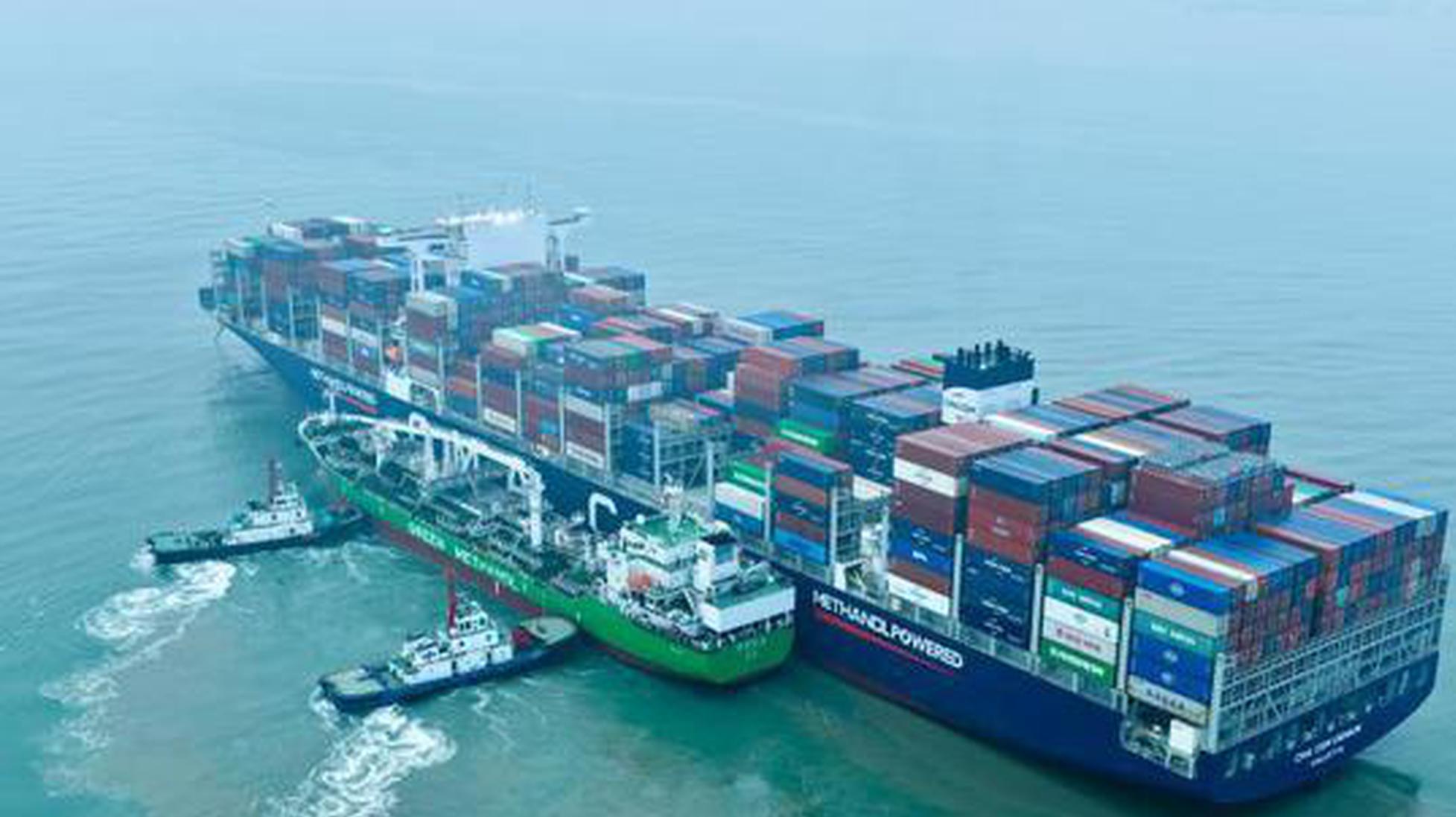 Shanghai Port leads world in green-methanol bunkering