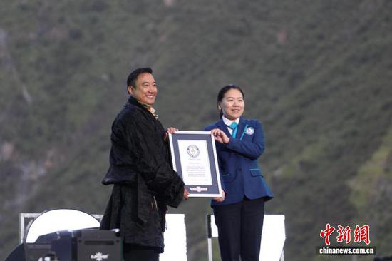 Bujia Glacier in Xizang Autonomous Region is certified by Guinness World Records as the “hanging glacier with the greatest vertical drop”. (Photo: Integrated Media Center of Sou County)