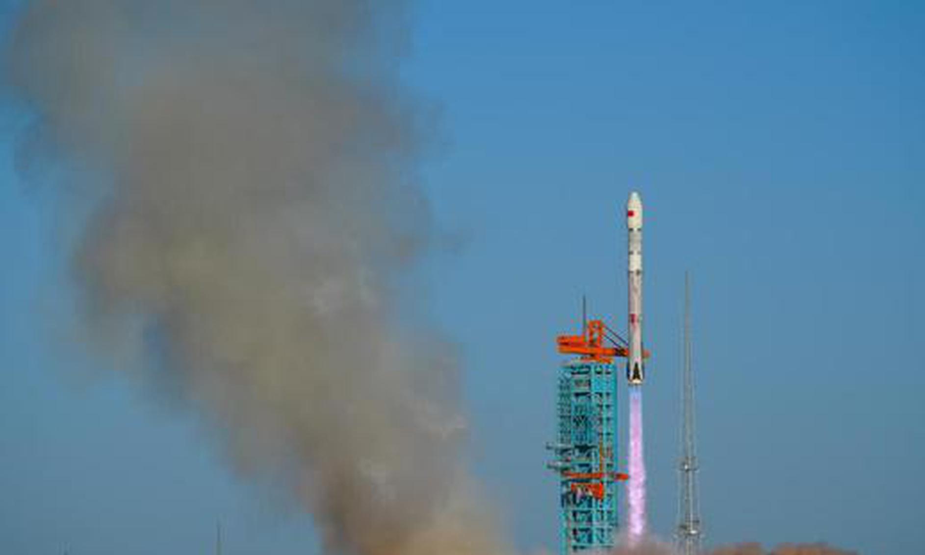 China achieves first rocket recovery on land