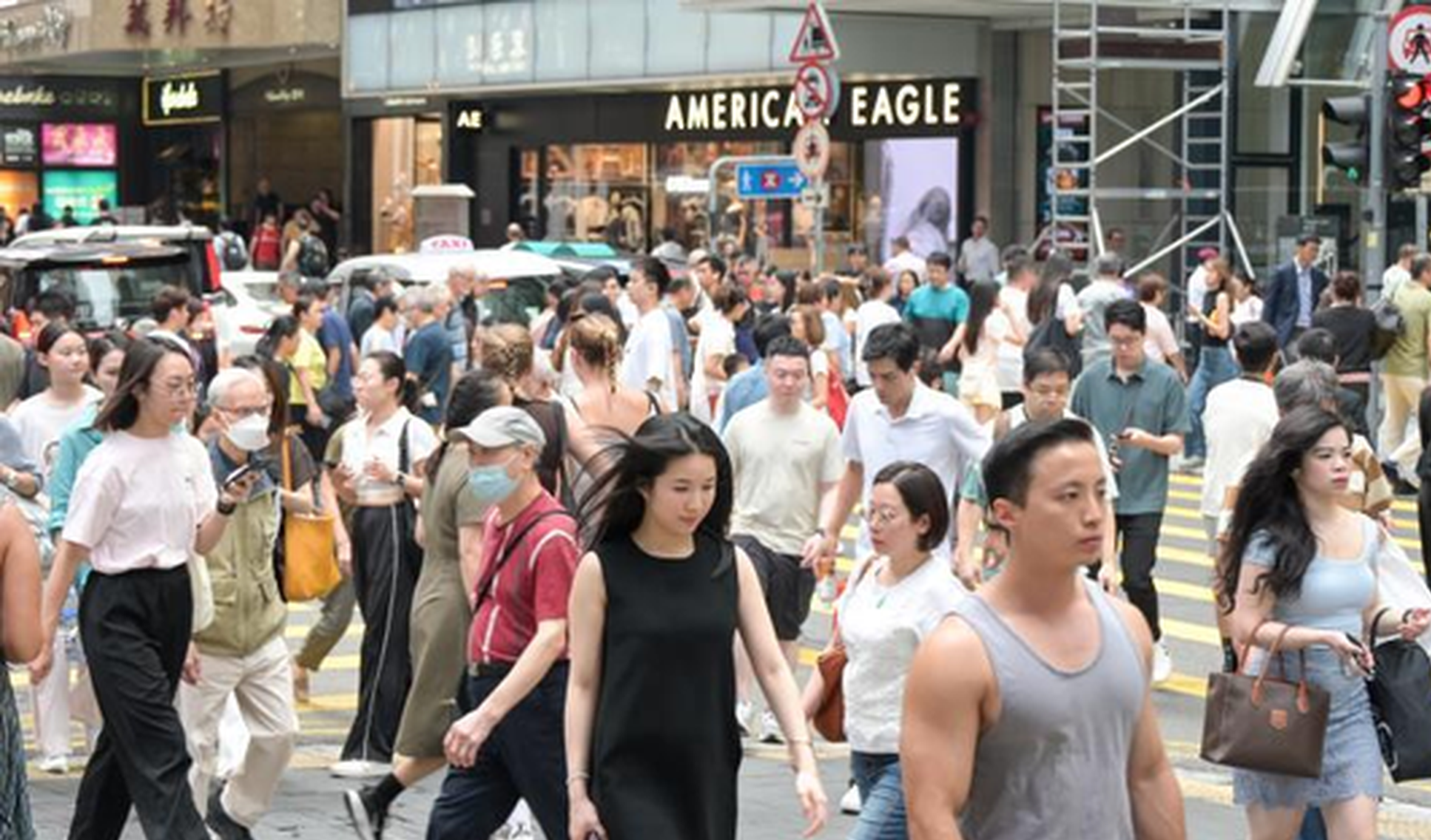 Hong Kong population rises 0.3% as inflows offset natural decrease